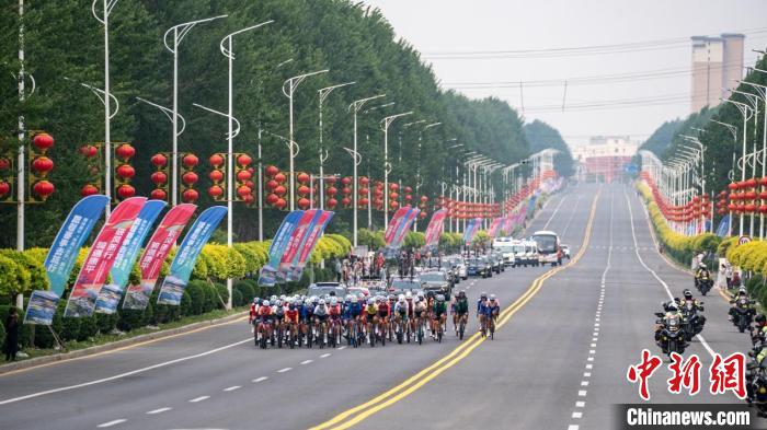 2025年康平站公路自行车联赛圆满落幕，展现山水